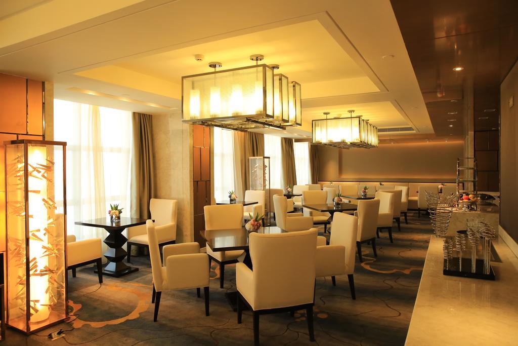 Ramada Yiyang Taojiang Hotel Exterior photo