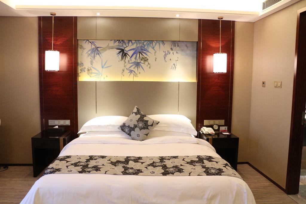 Ramada Yiyang Taojiang Hotel Exterior photo